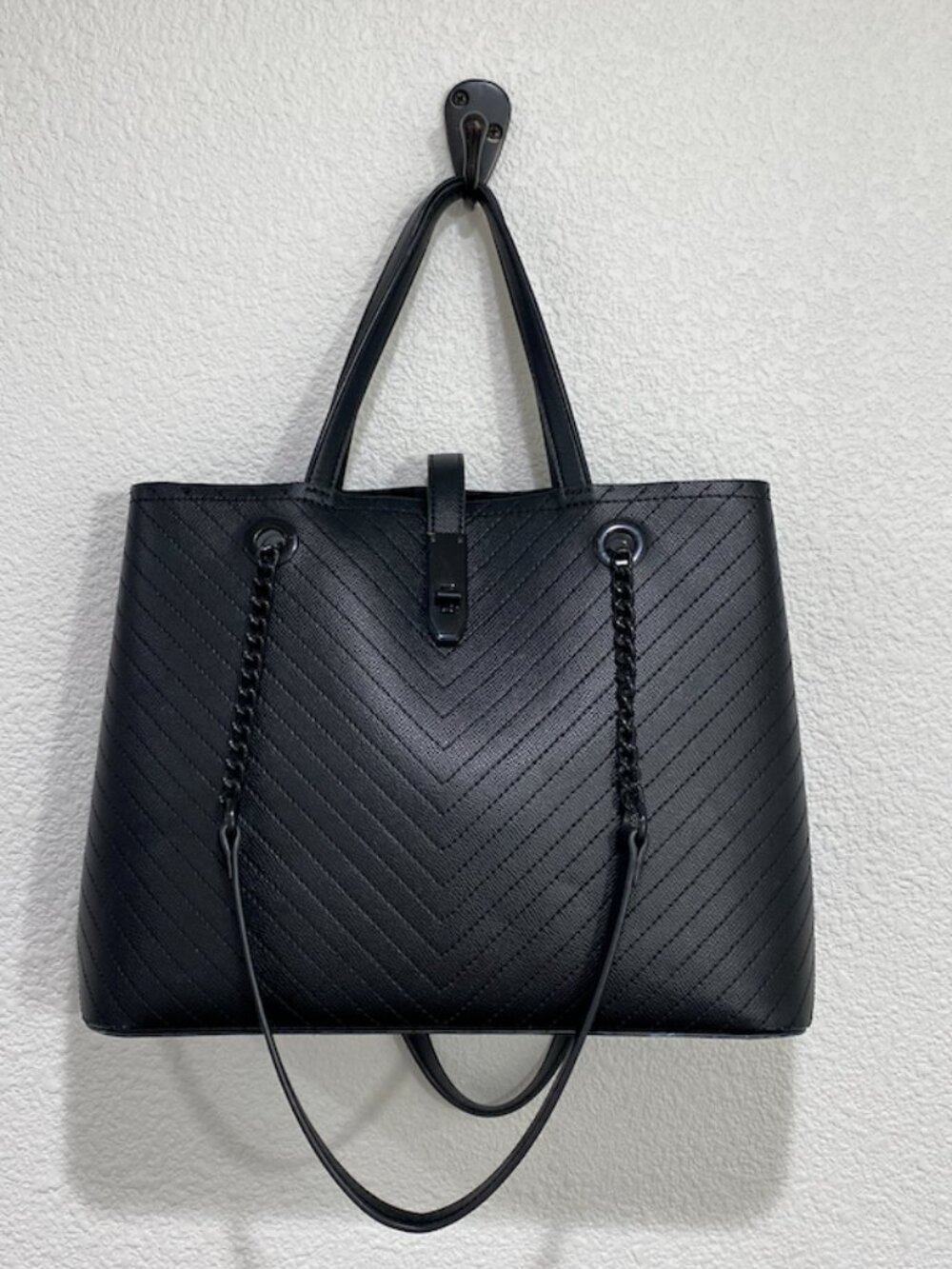Aldo Black Chevron Quilted Tote Bag Shoulder Handbag Minimalist Work Size OS - Picture 3 of 13